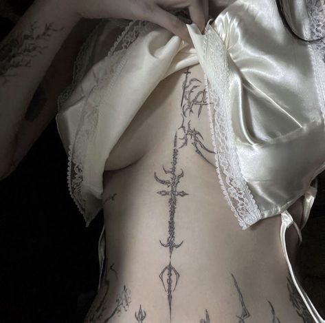 Woman With Tattoos, Sigil Tattoo, Aesthetic Tattoo, Dream Tattoos, Dope Tattoos, Simplistic Tattoos, Piercing Tattoo, Creative Tattoos, Pretty Tattoos