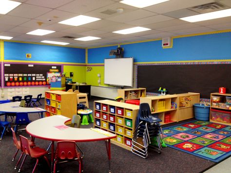 Daycare Classroom Setup, Preschool Classroom Layout, Preschool Classroom Rules, Daycare Classroom, Preschool Room, Early Childhood Special Education, Classroom Decor High School, Preschool Rooms, Classroom Layout