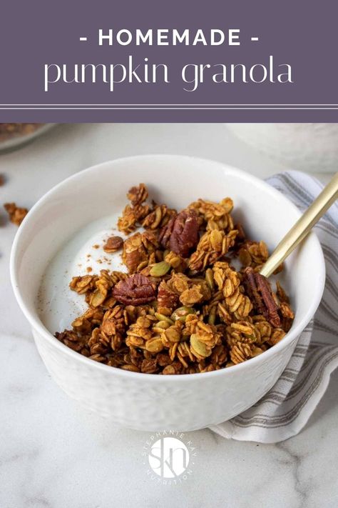 Made with pumpkin puree, pumpkin spice, pumpkin seeds, and maple syrup, this homemade pumpkin granola recipe is the perfect fall breakfast! Fall Meal Prep, Pumpkin Granola Recipe, Kay Nutrition, Puree Pumpkin, Pumpkin Spice Granola, Pumpkin Granola, Oat Recipes, Pumpkin Pie Spice Mix, Fall Meal