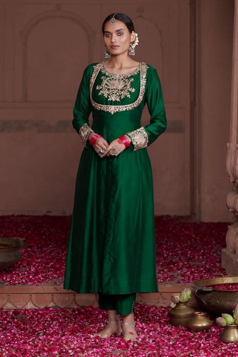 Buy Emerald Green Silk Chanderi Embellished Lotus Anarkali Pant Set For Women by Pink City Online at Aza Fashions. Emerald Green Indian Outfit, Green Indian Outfit, Lotus Motifs, Anarkali Designs, Embroidery Dress Pattern, Cute College Outfits, Green Anarkali, Silk Anarkali Suits, Silk Anarkali