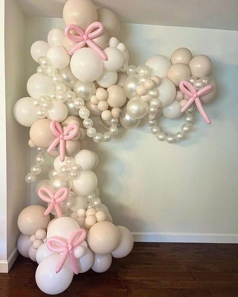 Pink And Beige Party Decorations, Bd Decoration Ideas, 15 Birthday Party Decorations, Sweet 16 Birthday Decor, B Day Party Ideas Decoration, Handmade Party Decorations, 17 Birthday Ideas Decoration, 16 Birthday Decoration Ideas, Cute Birthday Ideas For Teens