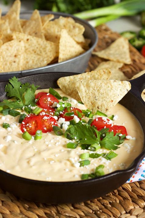 Best White Queso Dip, Queso Recipe Easy, Best Queso Recipe, White Queso Dip Recipe, White Queso Recipe, Queso Cheese Dip, Cheese Product, Queso Dip Recipe, White Queso Dip