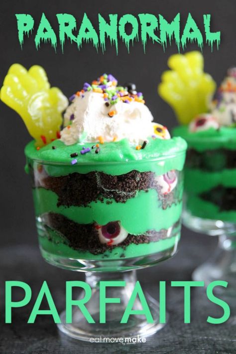 Paranormal parfaits - Halloween parfaits Scary Halloween Food, Pasteles Halloween, Creepy Food, Creepy Halloween Food, Halloween Parfait, Halloween Food Desserts, Parfait Desserts, Easy Halloween Food, Easy Meal Ideas