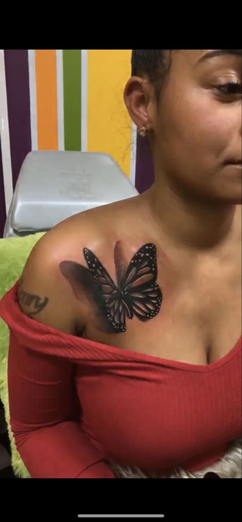 Tattoo After Care, Dark Skin Tattoo, Front Shoulder Tattoos, Shop Tattoo, Cute Hand Tattoos, Pretty Hand Tattoos, Butterfly Tattoos For Women, Black Girls With Tattoos, After Care