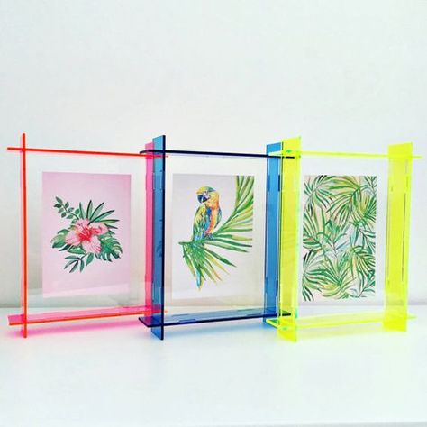 Creative Photo Gifts, Acrylic Box Frame, Acrylic Picture Frames, Modern Picture Frames, Acrylic Photo Frames, 3d Frames, Picture Frame Colors, Modern Pictures, Acrylic Frames