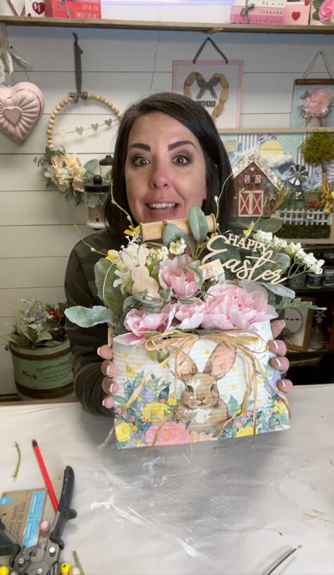 Smashed Tin Can Easter Craft – Lizzy & Erin Decoupage Smashed Tin Cans With Napkins, Smashed Tin Can Crafts Diy, Crafts With Cans Ideas, Crushed Tin Can Crafts, Smash Can Craft, Smashed Cans Diy, Smashed Can Craft, Tin Can Crafts Diy, Smashed Cans