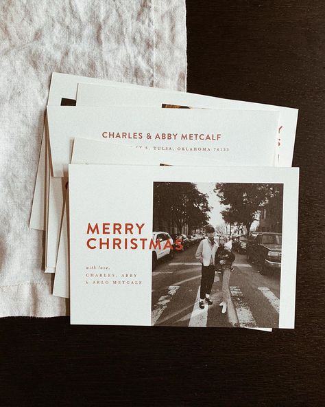 Christmas Card 2023 Ideas, Christmas Card Inspo Family, 2023 Christmas Card Trends, Family Picture Christmas Cards, Cool Christmas Card Ideas, Christmas Cards Pictures Family, Christmas Picture Card Ideas, Christmas Card Design Photo, Christmas Family Card Ideas