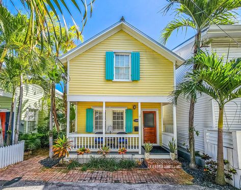 1104 Elgin Ln, Key West, FL 33040 | MLS #603747 | Zillow Key West Home Exterior, Key West Homes, Key West Style Homes, Key West Sign, Key West Parking, Hemingway House Key West, Key West House, Key West Duval Street, Key West Style