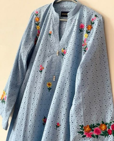 Chickenkari Dress, Office Wear Women Work Outfits, Kids Dress Collection, Kurti Embroidery, Velvet Dress Designs, Designer Kurti Patterns, Kurti Embroidery Design, Pakistani Fancy Dresses