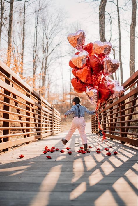 Valentines Shoot For Kids, Valentine Minis Outdoor, Photography Valentines Day Photo Ideas, Outdoors Valentines Photoshoot, Valentine Photo Shoot Outdoor, Valentine’s Day Photoshoot Kids Outdoors, Valentine Mini Photo Session Ideas, Valentines Mini Session Ideas Outdoor, Valentine Day Mini Sessions