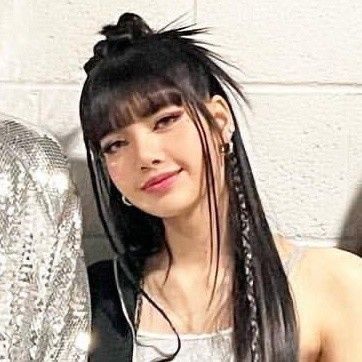 Lalisa Hairstyle, Hip Hop Hairstyles, Hair Stail, Lisa Hair, Concert Hairstyles, Dance Hair, Dark Brunette Hair, Lisa Icon, Ponytail Hairstyles Easy