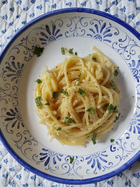 Lemon Water Spaghetti (A unique pasta al limone recipe) – The Pasta Project Spaghetti With Lemon Water, Lemon Spaghettini, Unique Pasta Recipes, Spaghetti Pasta Recipe, Lemon Infused Water, Unique Pasta, Lemon Spaghetti, Fake Life, Spaghetti Recipe