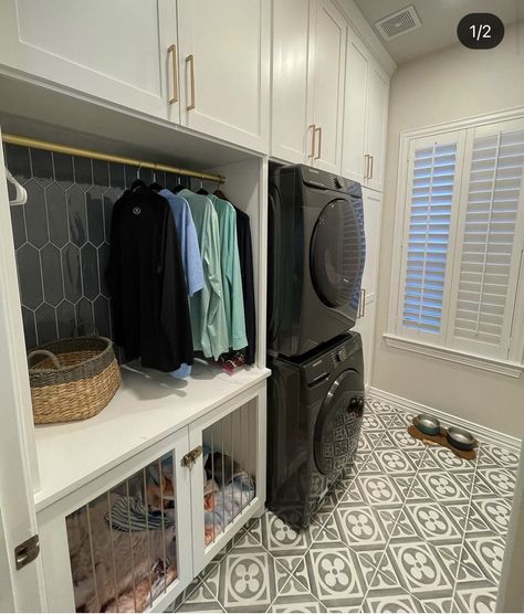 Built In Dog Cage Laundry Room, Dog Crate Utility Room, Stacked Washer Dryer Laundry Room Dog Crate, Dog Crate Laundry Room Built Ins, Pantry Laundry Dog Room Combo, Laundry Room With Dog Crate, Dog Crate In Laundry Room, Laundry And Dog Room Ideas, Built In Dog Crate Laundry Room