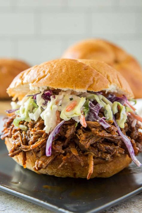 Easy Pulled Pork Recipe, Beer Pulled Pork, Easy Pulled Pork, Pulled Pork Sandwiches, Pulled Pork Recipe, Pork Sandwiches, Slow Cooker Pulled Pork, Pulled Pork Recipes, Crockpot Recipes Beef