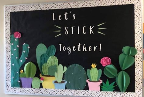 Spring School Decorations, Spring Chalkboard Art, Hispanic Heritage Month Crafts, Spring Classroom Decorations, School Wall Decoration, Plants Classroom, Elementary Classroom Themes, Ocean Theme Classroom, Spring Classroom