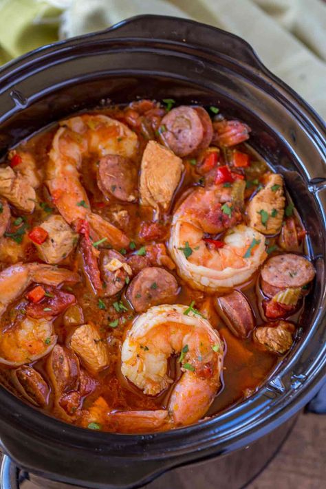 Jambalaya Recipe Crockpot, Slow Cooker Jambalaya, Jambalaya Recipe, Crock Pot Chicken, Crockpot Dishes, Easy Slow Cooker Recipes, Andouille Sausage, Andouille, Crock Pot Slow Cooker