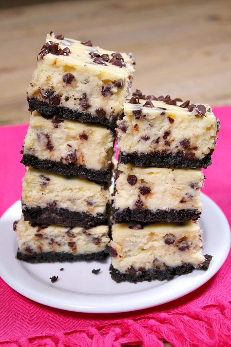 Chocolate Chip Cheesecake Bars, Chocolate Chip Cookie Pie, Vanilla Bean Cheesecake, Chocolate Chip Granola Bars, Diy Easy Recipes, Cheesecake Bar Recipes, Chocolate Chip Cheesecake, Easy Holiday Recipes, Recipe Girl