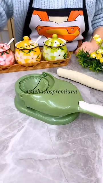 Dumpling Maker, Useful Gadgets, Dumpling Filling, Dumpling Skin, Homemade Dumplings, Dumpling Wrappers, Must Have Kitchen Gadgets, Useful Products, Chef Cooking