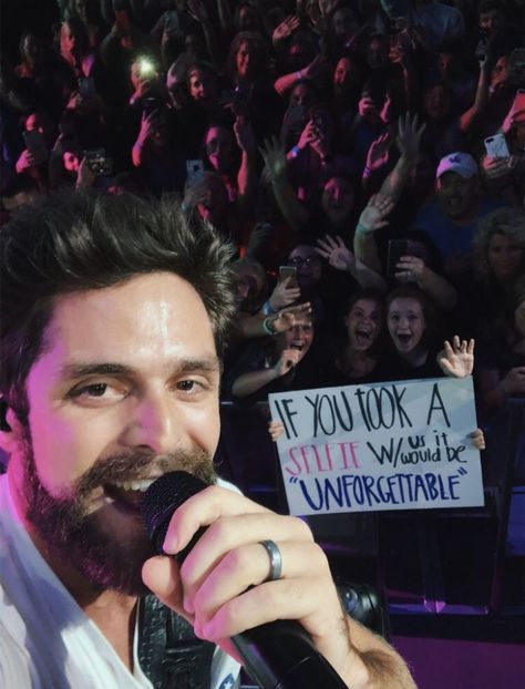 Concert Signs Ideas, Country Lyrics Quotes, Concert Signs, Posters Diy, Country Lyrics, Country Music Festival, Thomas Rhett, Good Comebacks, Country Artists