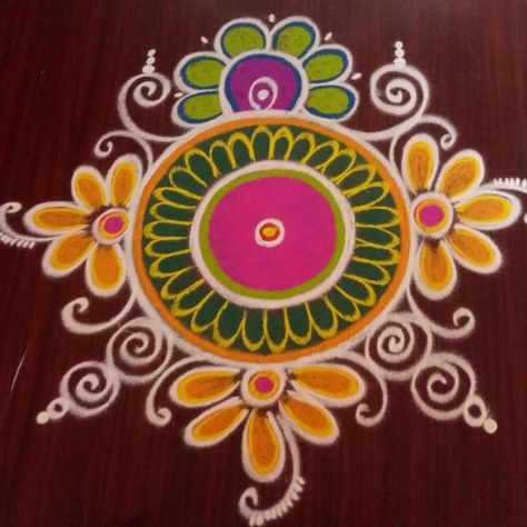 Side Rangoli Designs Easy, Easy Rangoli Designs For Beginners, Rangoli Designs Videos, Sankranti Muggulu, Simple Flower Rangoli, Ayurveda Books, Pongal Kolam, Jamun Recipe, Easy Rangoli Designs Videos