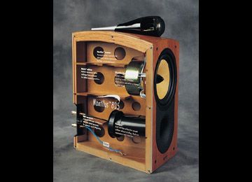 Diy Speaker Box Ideas, Wood Speakers, Wooden Speakers, Audio Ideas, Speaker Plans, Subwoofer Box Design, Speaker Enclosure, Speaker Projects, Audiophile Speakers