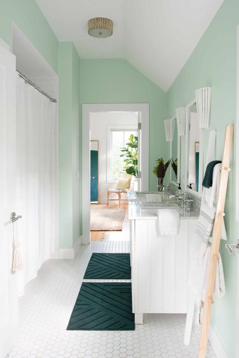 26 Paint Color Ideas for a Small Bathroom That Will Make It Feel Grand Mint Green Bathroom, Unique Bathroom Sinks, Mint Bathroom, Plastic Curtains, Plastic Shower Curtain, Bathroom Color Schemes, Bathroom Paint Colors, Stunning Bathrooms, Bathroom Color