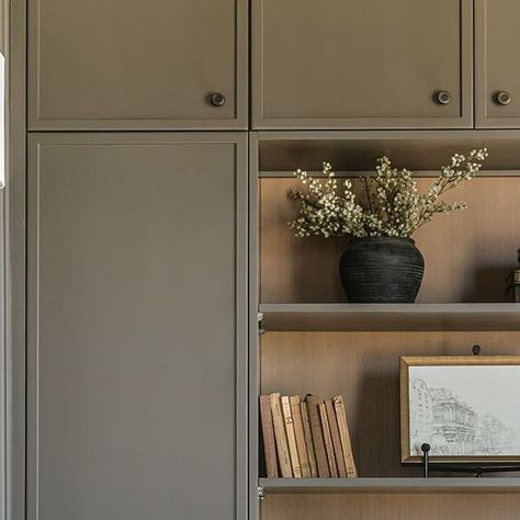 Remedy Design Firm on Instagram: "Inside our #inglewoodlanehome you will find a moody office where we used this paint color on the cabinetry, walls, and even the ceiling, to create the ultimate moody effect. 

Architecture: @curtisdesigngroup_ 
Furniture & Accessories: @elementsbyremedy
Design: @remedydesignfirm
Photography: @rebekahwestoverphotography

 #inglewoodlanehome #remedydesignfirm #elementsbyremedy #utahhomes #homedesign #homeinspiration #homeinspo #housedesigns #homeinteriordesign #interiordesign #interiordesigninspiration" Office Cabinetry, Moody Office, The Ceiling, Paint Color, Design Firms, Interior Design Inspiration, Furniture Accessories, Home Interior Design, Paint Colors