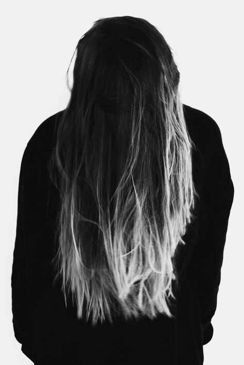 . Black Hair White Tips, Californian Hair, Yasha Nydoorin, White Ombre Hair, Embrace Messy Hair, Dip Dye Hair, Blonde Tips, Mighty Nein, Hair White