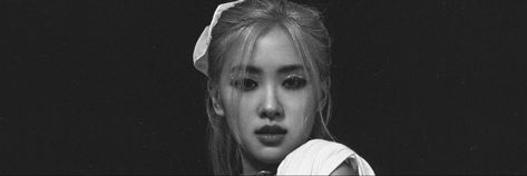 header rose #header #roseblackpink #icon #kpop #planodefundo #twitter #blackpink Rose Blackpink Header, Rosé Header Twitter, Rosé Twitter Header, Rose Header, Blackpink Header, Rosé Header, Rose Banner, Kpop Header, Black Header