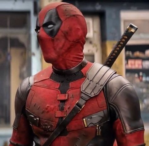 Deadpool Funny Comics, Deadpool Pfps, Wolverine Funny, Maximum Effort Deadpool, Pfp And Header, Ryan Reynolds Deadpool, Wolverine And Deadpool, Wolverine Movie, Deadpool Spiderman