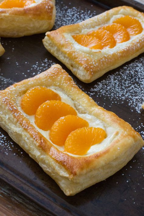 Mandarin Fruit, Cheese Pastries, Healthy Fruit Snacks, Puff Pastry Cream Puffs, Fruit Pastries, Puff Pastry Desserts, Delicious Sweets, Frozen Puff Pastry, Fruit Bowls