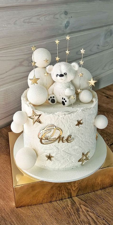 First Birthday Cake Boy Simple, Baby Girl 1st Birthday Cake Ideas, 1st Birthday Cake For Boy, White First Birthday Cake, Cake Designs Birthday Kids Boy, First Birthday Cake Boy, Child Birthday Cake, Baby Boy First Birthday Outfit, White Birthday Cake