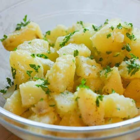 Make these amazing tasting parsley potatoes, so easy to prepare, and yet so delicious. The Lord Is My Shepherd, Parsley Potatoes, Chicken And Shrimp, Copykat Recipes, Russet Potatoes, Seitan, Copycat Recipe, Potato Soup, Copycat Recipes