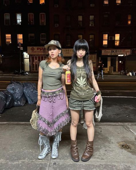 Grunge Outfits Skirt, Grunge Hippie Outfits, Outfit Hippie, Outfits Skirt, Trashy Y2k, Streetwear Grunge, Grunge Streetwear, Y2k Outfits, Next Clothes