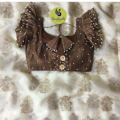 Short Hand Blouse Designs, Short Hands Blouse Designs, Ruffle Hands, Short Sleeve Blouse Design, Normal Blouse, Brocade Blouse Designs, Chudidhar Neck Designs, Best Blouse Designs, Latest Model Blouse Designs