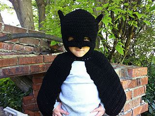 different cute patterns Kids Cape Pattern, Crochet Halloween Costume, Crochet Batman, Bat Crochet, Batman Cape, Batman Inspired, Crochet Costumes, Double Crochet Decrease, Batman Costume