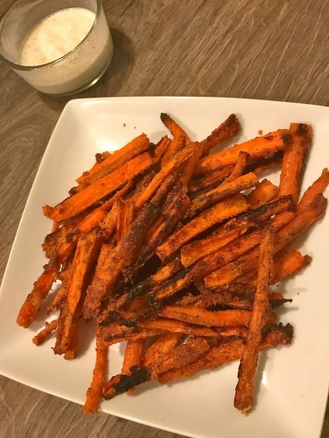 Carrot French Fries, Supper Sides, Carrot Fries, Treat Myself, My Weakness, Out To Eat, Favorite Meals, Air Fry, Carb Recipes