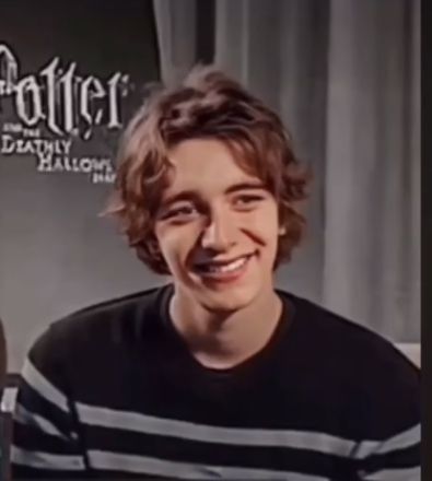 Phelps Twins, Oliver Phelps, Fred And George Weasley, Harry Potter Scene, Weasley Twins, Fred Weasley, George Weasley, Harry Potter Pictures, Joe Keery