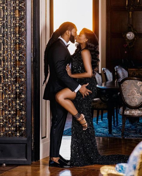 Feminine Masculine Photoshoot, Mr And Mrs Smith Engagement Photos, Cute Wedding Photo Ideas Couple, Sophisticated Couple Photoshoot, Anniversary Photo Poses, Elegant Engagement Photos Black Couples, Elegant Engagement Pictures, Engagement Photos Theme Ideas, Couples Birthday Photoshoot