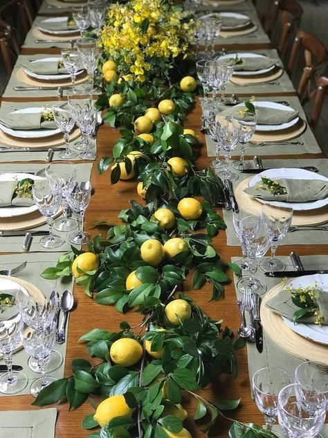 Lemon Themed Party, Lemon Themed Bridal Shower, Lemon Wedding, Italian Dinner Party, Deco Champetre, Tafel Decor, Lemon Decor, בר מצווה, Wedding Centerpieces Diy