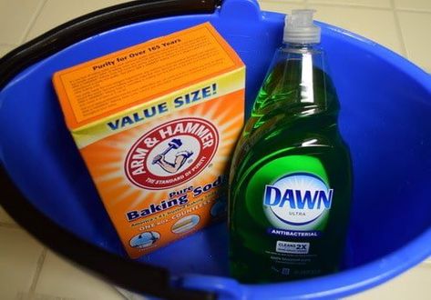 Cleaning Fiberglass Tub, Fiberglass Tub Cleaner, Shower Cleaning Hacks, Deep Clean Bathroom, Bathtub Cleaner, Fiberglass Shower, Clean Bathtub, Best Cleaner, Tub Cleaner