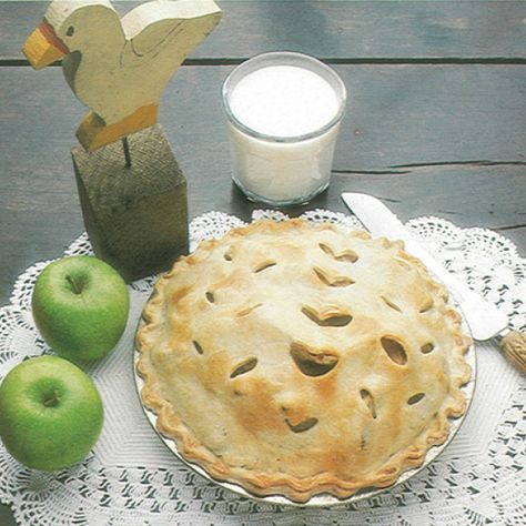 Martha Stewart Apple Pie Recipe, Thanksgiving Apple Pie Recipes, Apple Pie Recipe Martha Stewart, Apple Pie Martha Stewart, Martha Stewart Apple Pie, Martha Stewart Apple Crumble Pie, Martha Stewart Entertaining, Martha Stewart Thanksgiving, Apple Pie Natasha’s Kitchen