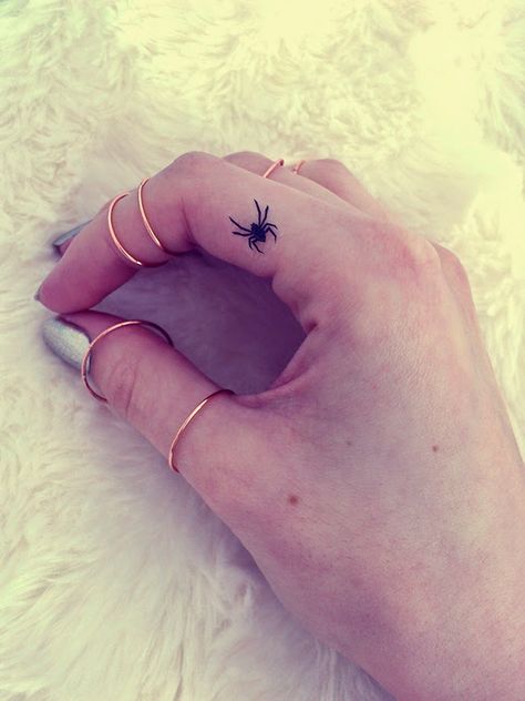 tiny spider Spiderman Tattoo, Tiny Finger Tattoos, Spider Web Tattoo, Web Tattoo, Hand And Finger Tattoos, Ring Finger Tattoos, Marvel Tattoos, Fresh Tattoo, Spider Tattoo