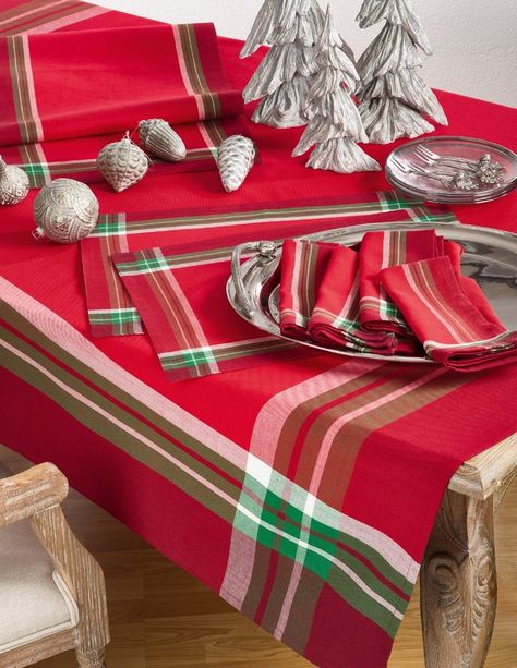 Secondo Tartan Plaid Cotton Napkin Holiday Tablecloths, Holiday Table Runner, Woven Placemats, Tartan Design, Holiday Dining, Tablecloth Fabric, Christmas Tablescapes, Cotton Tablecloths, Plaid Design