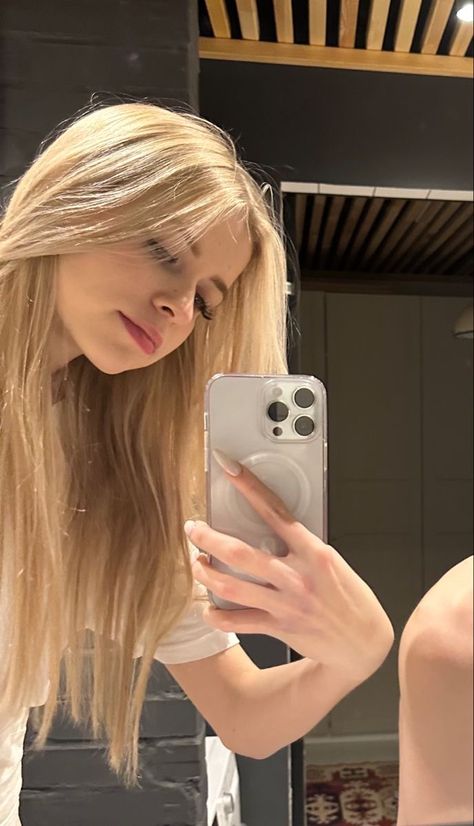 Pretty Blonde Hair, Long Blonde, كريستيانو رونالدو, Selfie Ideas Instagram, Long Blonde Hair, American Beauty, Dream Hair, Pinterest Girls, Blonde Girl