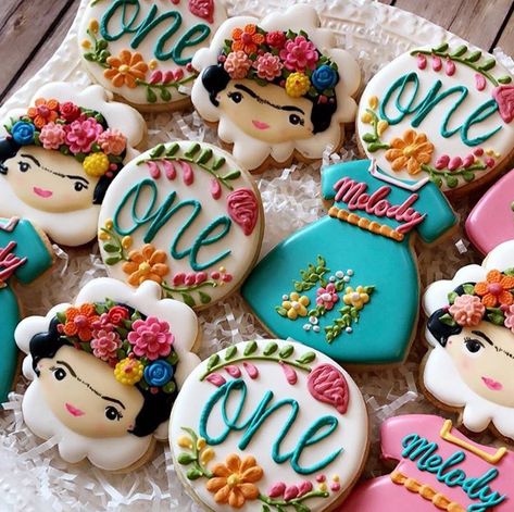 Frida Kahlo Party Decoration, Frida Kahlo Birthday, Mexican Cookies, Mexican Birthday Parties, Fiesta Cake, Fiesta Birthday Party, Mexican Birthday, Fiesta Theme Party, Mexican Party Theme