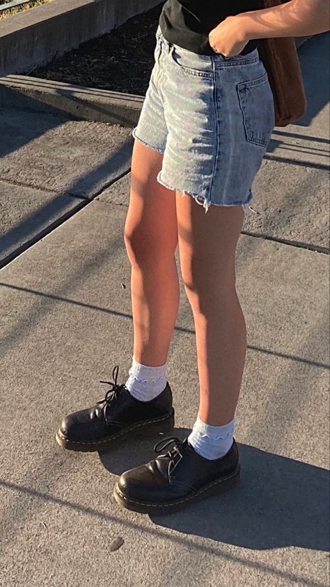 Dr Marten Low Outfit, Bex Doc Martins, Summer Outfits With Oxford Shoes, Low Black Doc Martens Outfit, Doc Martens Outfit 1461 Shoes, 1461 Dr Martens Outfit Summer, Doc Martens Shoes Women, Doc Martens Casual Shoes, Dock Martens Low Outfit