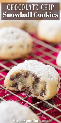 / Chocolate Chip Snowball Cookies, Snowball Cookies, Brownie Desserts, Recipes Christmas, Oreo Dessert, Cookies Recipes, Christmas Snacks, Christmas Cooking, Easy Cookie Recipes