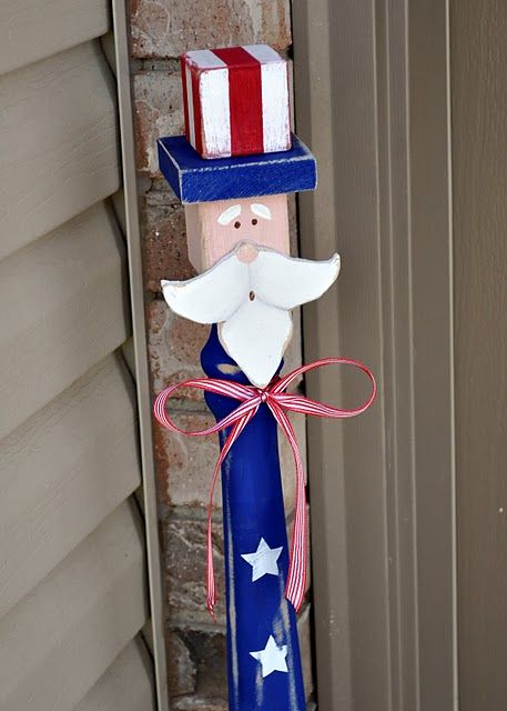 Great Ideas — Fourth of July {Red, White & Blue} Spindle Crafts, 4th July Crafts, Fourth Of July Decor, Patriotic Crafts, 4th Of July Decorations, Uncle Sam, Patriotic Holidays, July Crafts, Patriotic Decorations