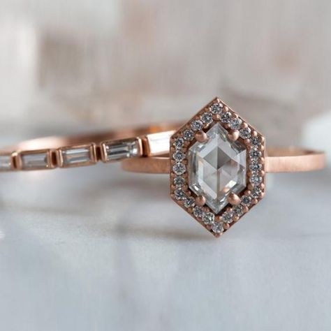 FAVORITE! But in yellow gold, size 8. Rose Gold Cz Ring, Ss Ring, Hexagon Diamond Ring, Radiant Cut Diamond Ring, Hexagon Engagement Ring, Pear Moissanite Engagement Ring, Engagement Ring Halo, Anniversary Ring Set, Halo Wedding Ring